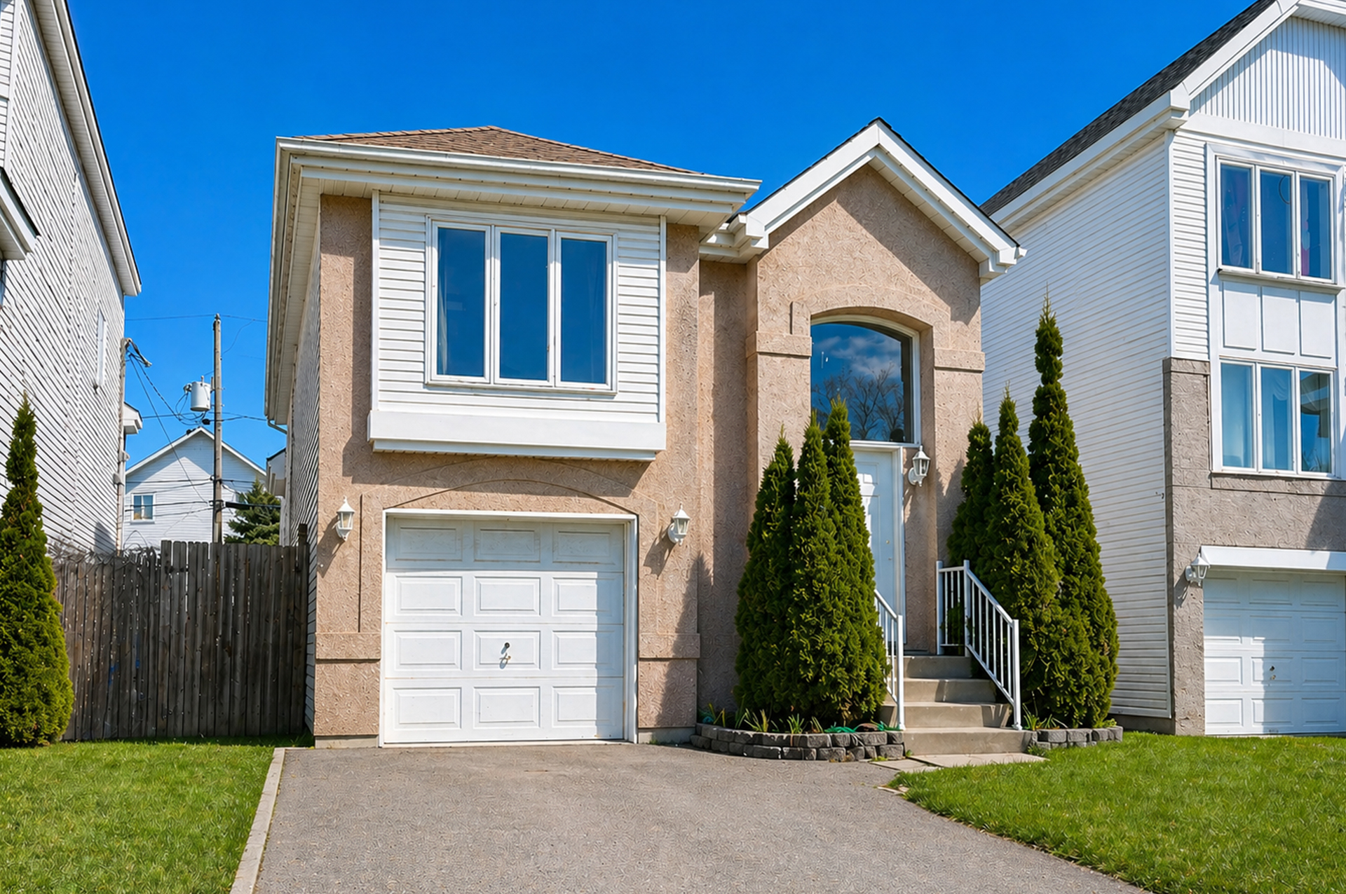 3825 Rue Paul-Bourget
